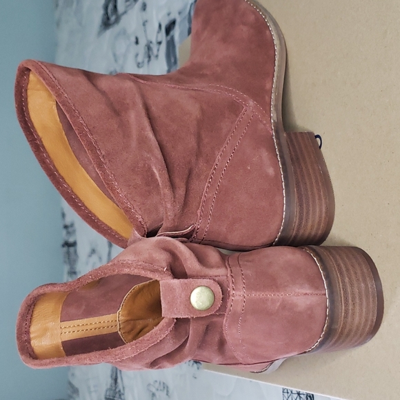 Lucky Brand: Brandy Lollin Suede Bootie (Size: 6M) - Picture 7 of 8